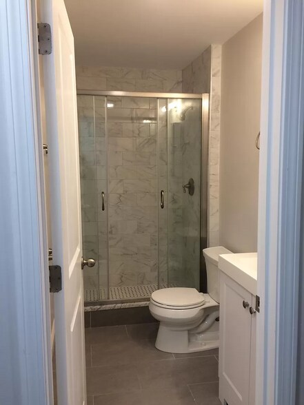 Building Photo - 6 Clearway St