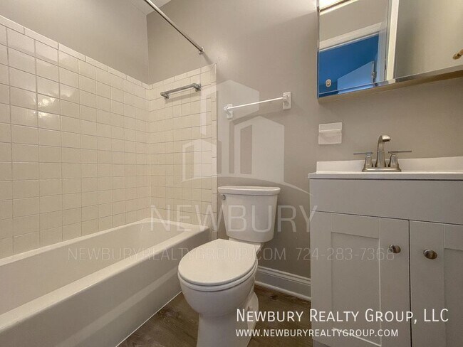 Building Photo - 29 Sunbury Estates