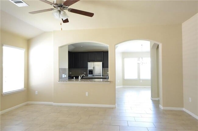 Building Photo - 12105 Harpster Bend