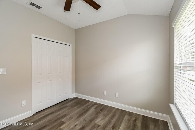 Building Photo - 3107 Wandering Oaks Dr