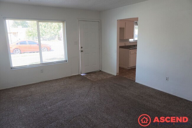 Building Photo - 415 Minner Ave
