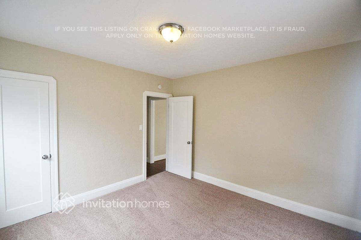 Building Photo - 1440 Beach St