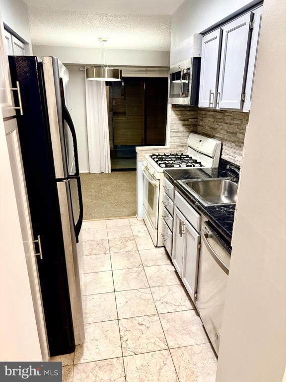 Building Photo - 5 Suntop Ct