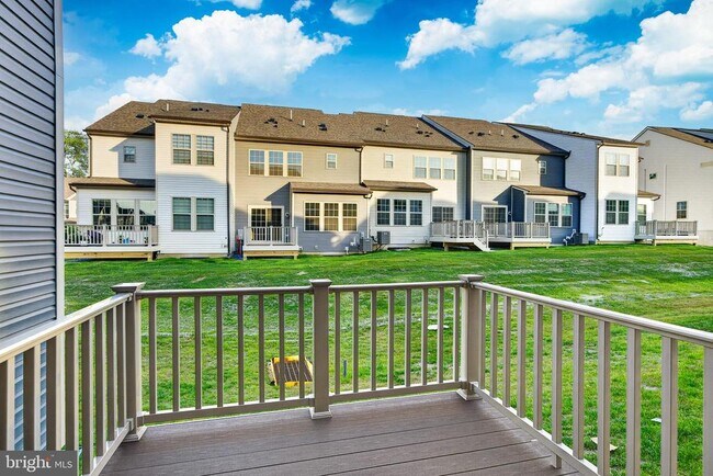 Building Photo - 302 Milton Stamp Dr