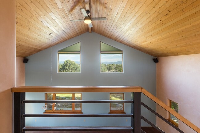 Building Photo - 27 Spanish Peaks Rd