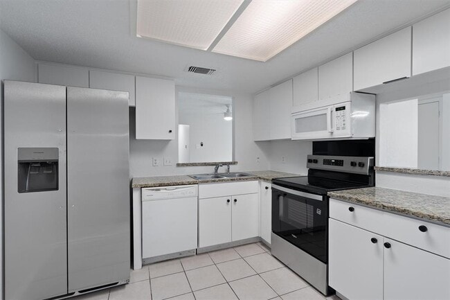 Building Photo - 2602 Alcott Ln