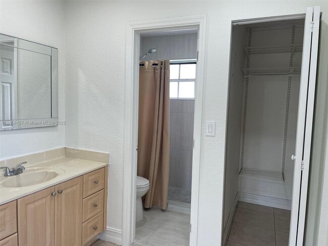 Building Photo - 14330 SW 71st Ln
