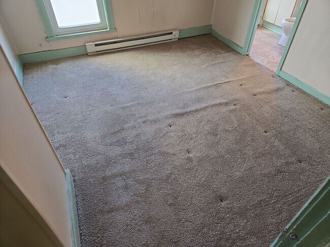 Building Photo - 2-12 Philadelphia Ave