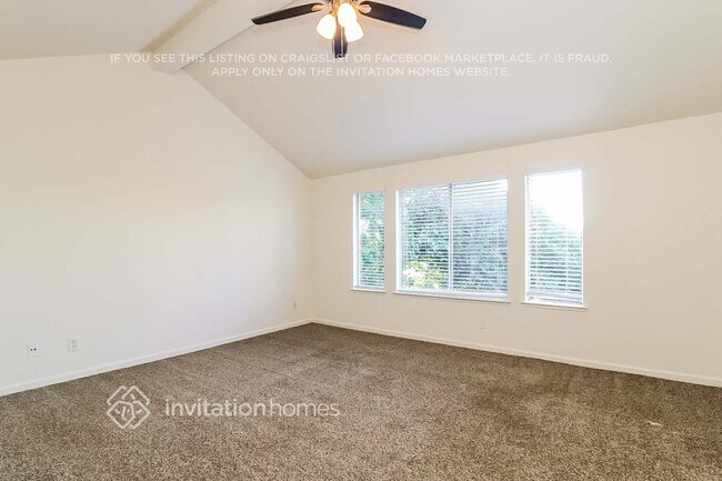 Building Photo - 6102 Cameo Dr