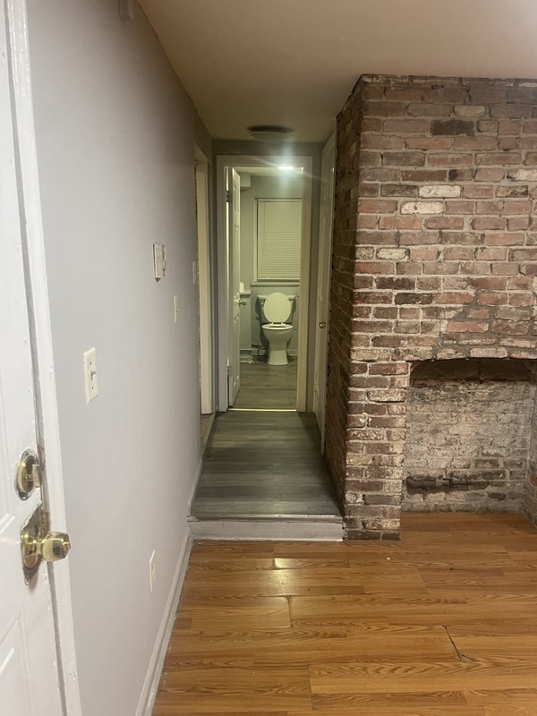 Building Photo - 146 Clinton St