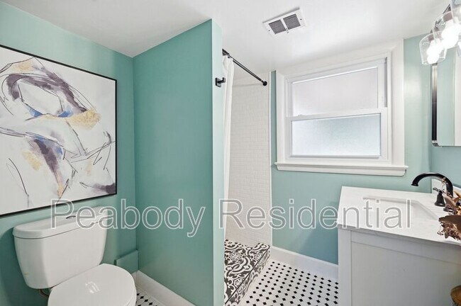 Building Photo - 6426 Carriage Dr