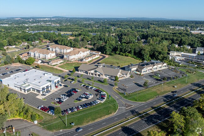 Building Photo - Turnpike Ridge