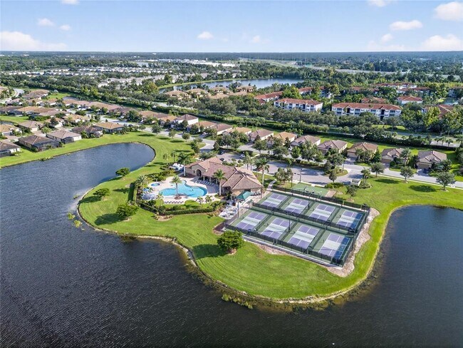 Building Photo - 6474 Willowshire Way