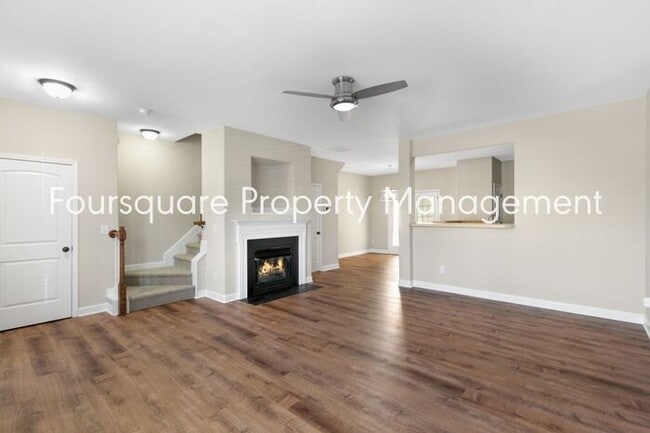 Building Photo - Cozy Townhome with Fireplace, Private Back Patio,  Near US-1, I-540 & Shopping