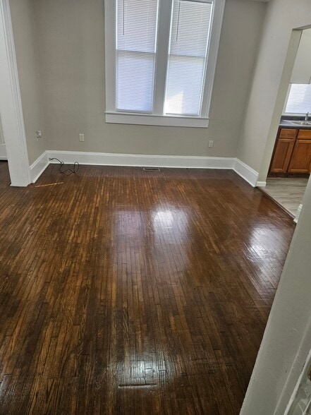 Building Photo - 609 Market St