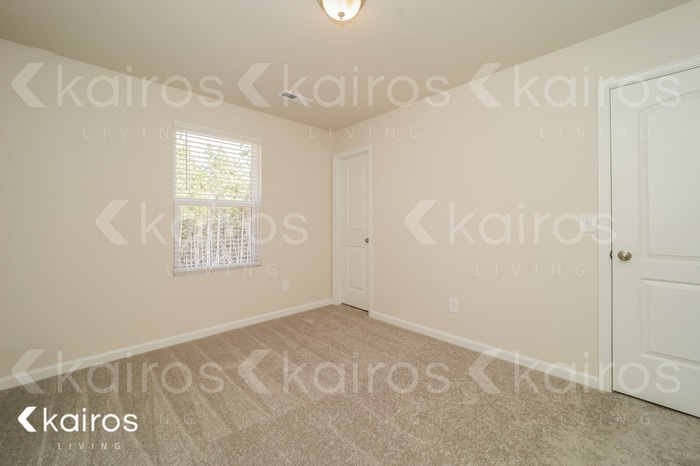 Building Photo - 262 E Boulder Rd