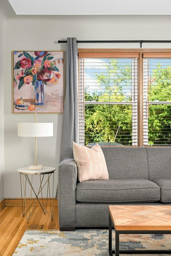 Building Photo - 5713 Lyndale Ave S