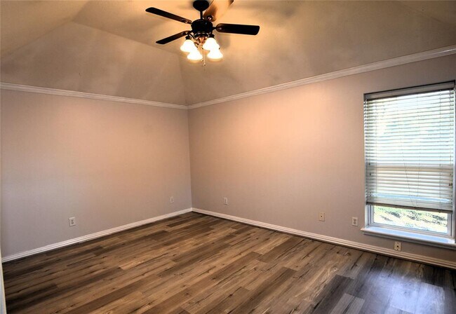 Building Photo - 22402 Rangeview Dr