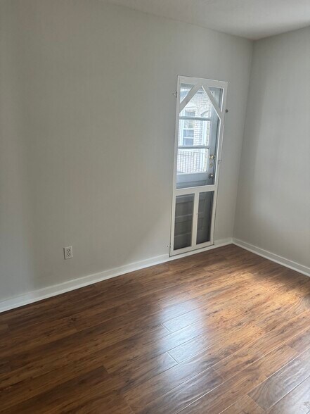 Building Photo - 226 Hanover St