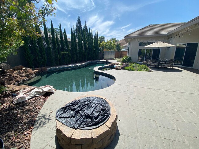 Building Photo - Stunning American River Canyon Custom Home