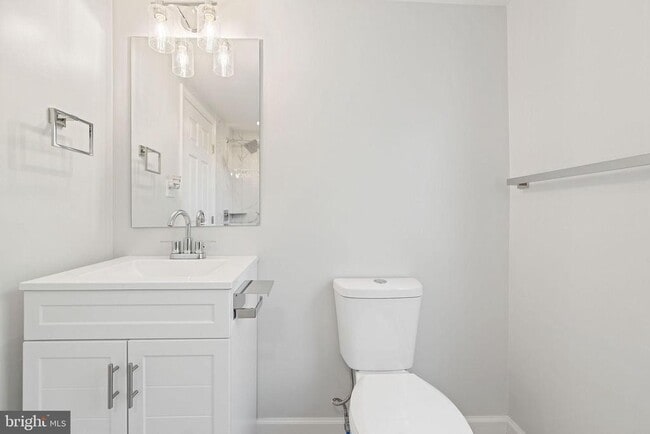 Building Photo - 4 Walnut St