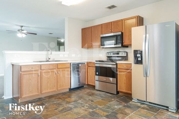 Building Photo - 112 Mill St