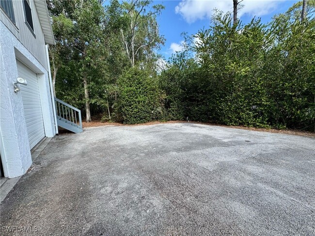 Building Photo - 6560 Sandalwood Ln