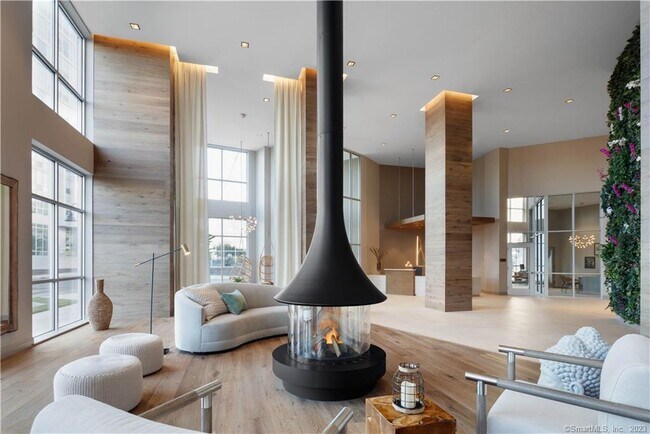 Building Photo - 850 Pacific St