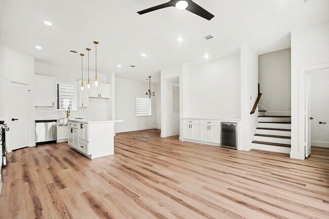 Building Photo - 119 Milby St