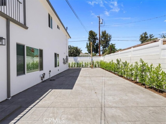 Building Photo - 2103 N Pass Ave