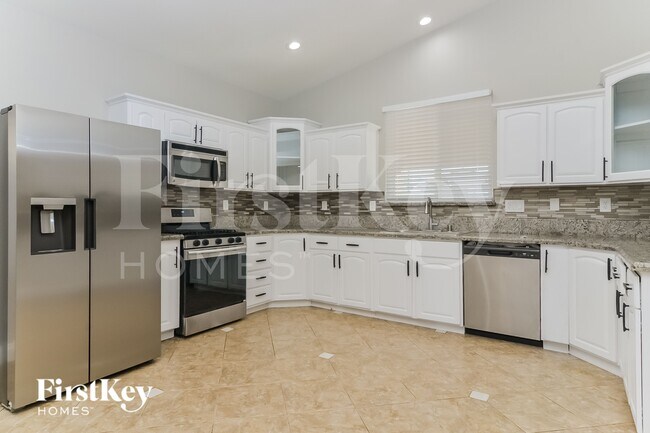 Building Photo - 5845 Clydene Dr