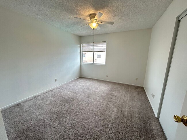 Building Photo - No HOA! 4 Bedroom 2.5 Bath with Pool!