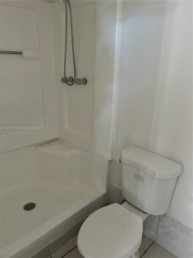 Building Photo - 410 N 58th Ave