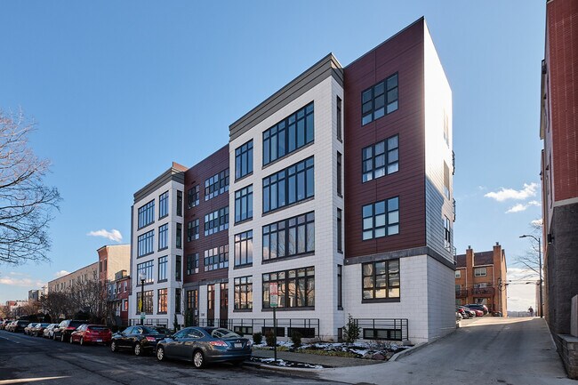 Building Photo - 1345 K St SE