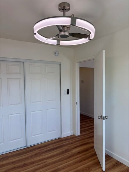 Building Photo - 1065 Davis Ave