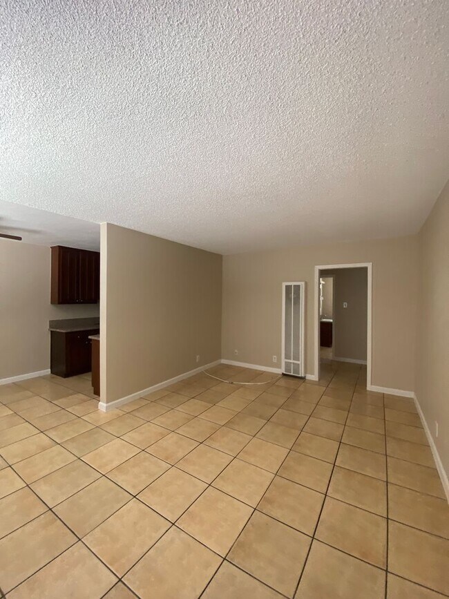 Interior Photo - 6175