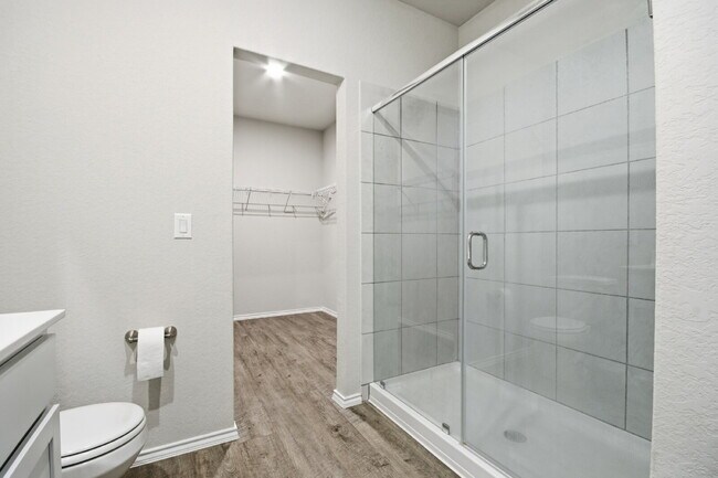 Building Photo - "Charming 3-Bedroom Retreat with 2 Baths in the Heart of New Braunfels!"