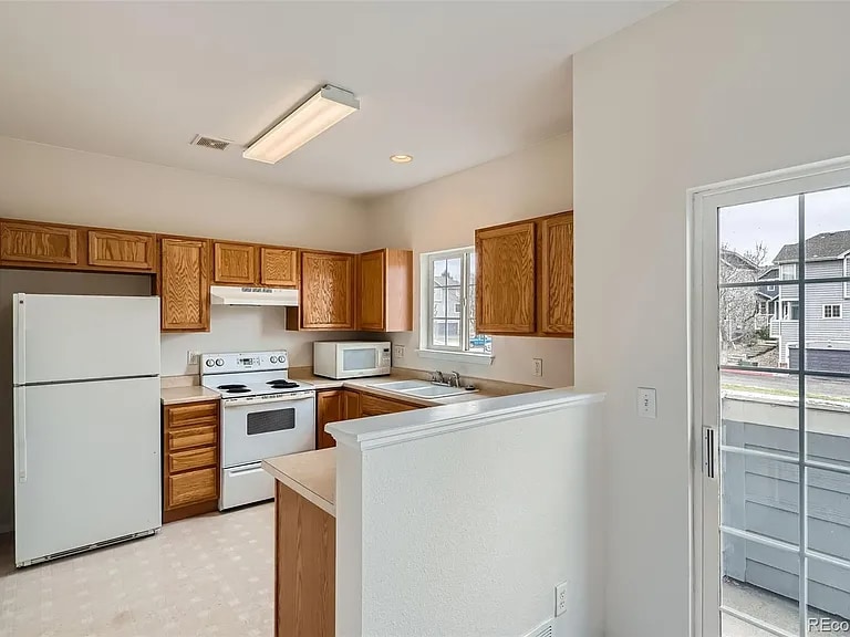 Building Photo - 19213 E Idaho Dr