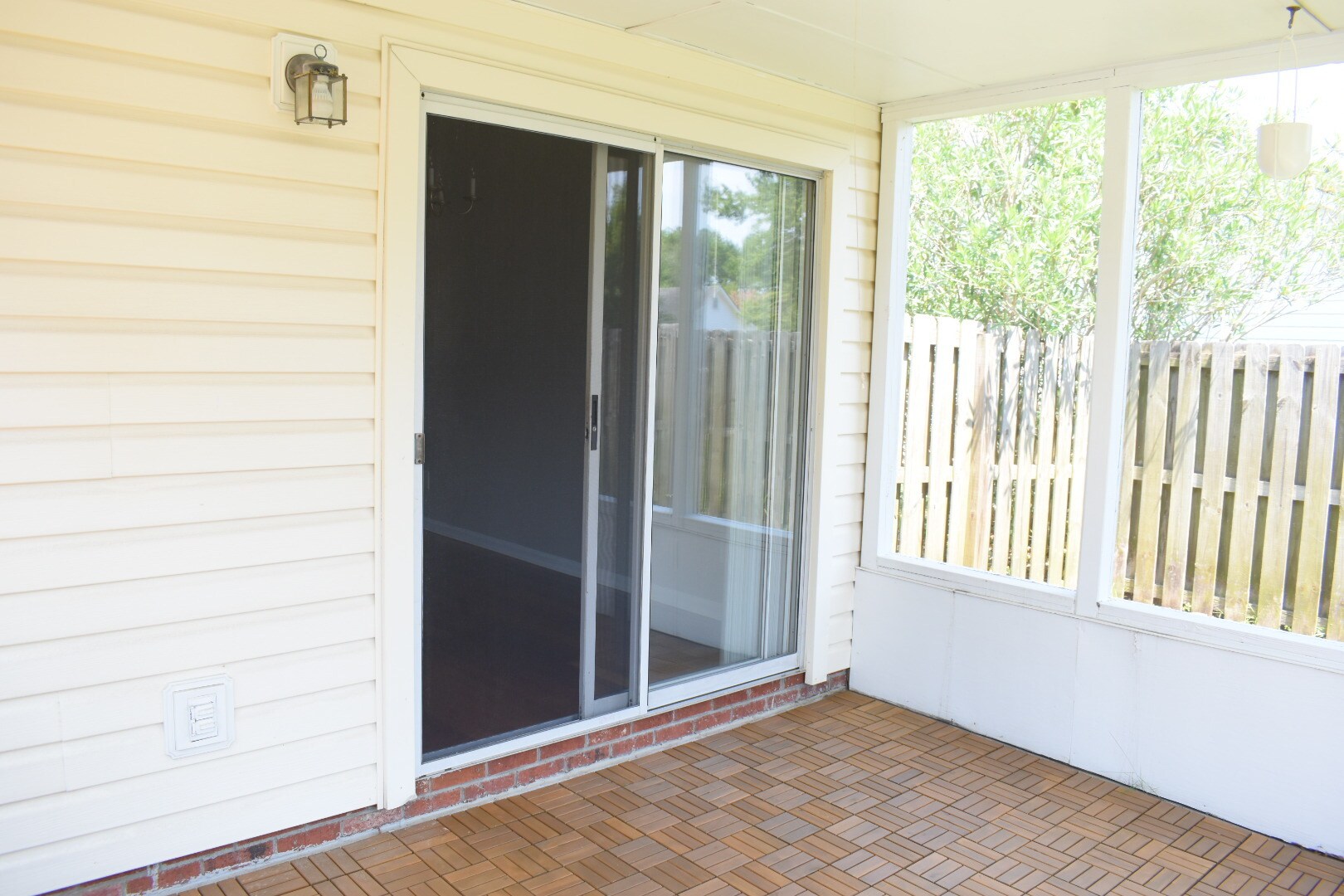 Building Photo - 4824 Weybridge Ln