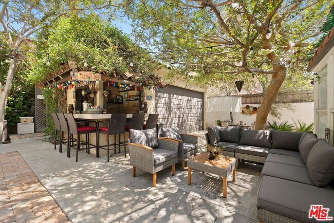 Building Photo - 6141 Warner Dr