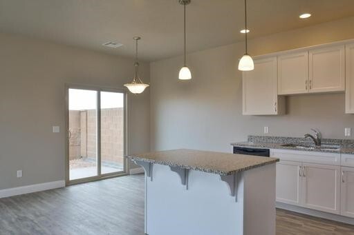 Building Photo - 2485 Bella Vista Dr