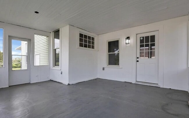 Building Photo - 3610 Grove City Rd