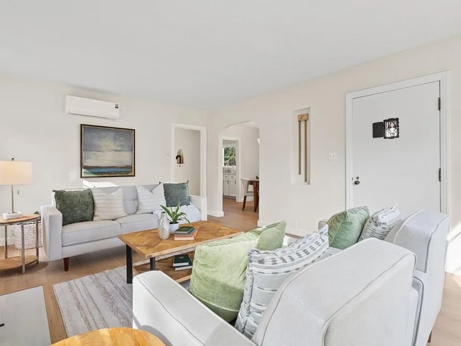 Building Photo - 1173 Malone Rd