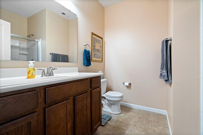 Building Photo - SPECIAL! $1,800 MONTHLY FOR A 6 MONTH LEASE!