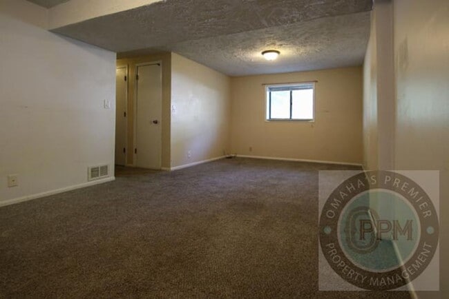 Building Photo - 8803 S 143rd St