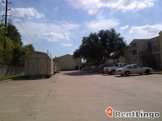 Building Photo - 8630 Easton Commons Dr