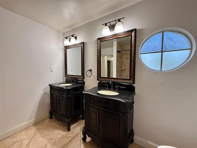 Building Photo - 5100 Oak Timbers Ct