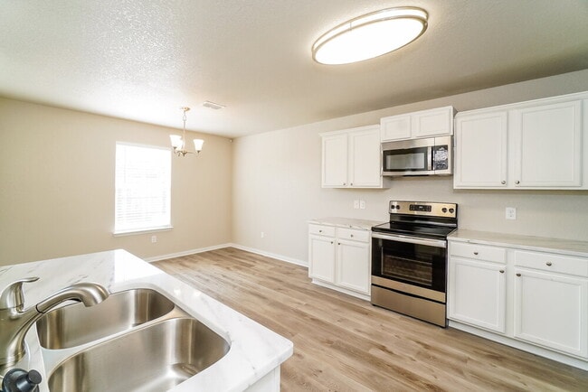 Building Photo - 5410 Chase Canyon