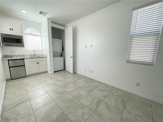 Building Photo - 3762 Neblina Dr