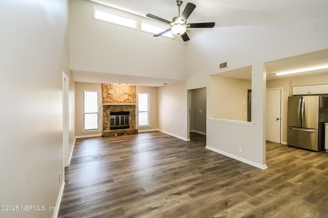 Building Photo - 8219 Crosswind Rd